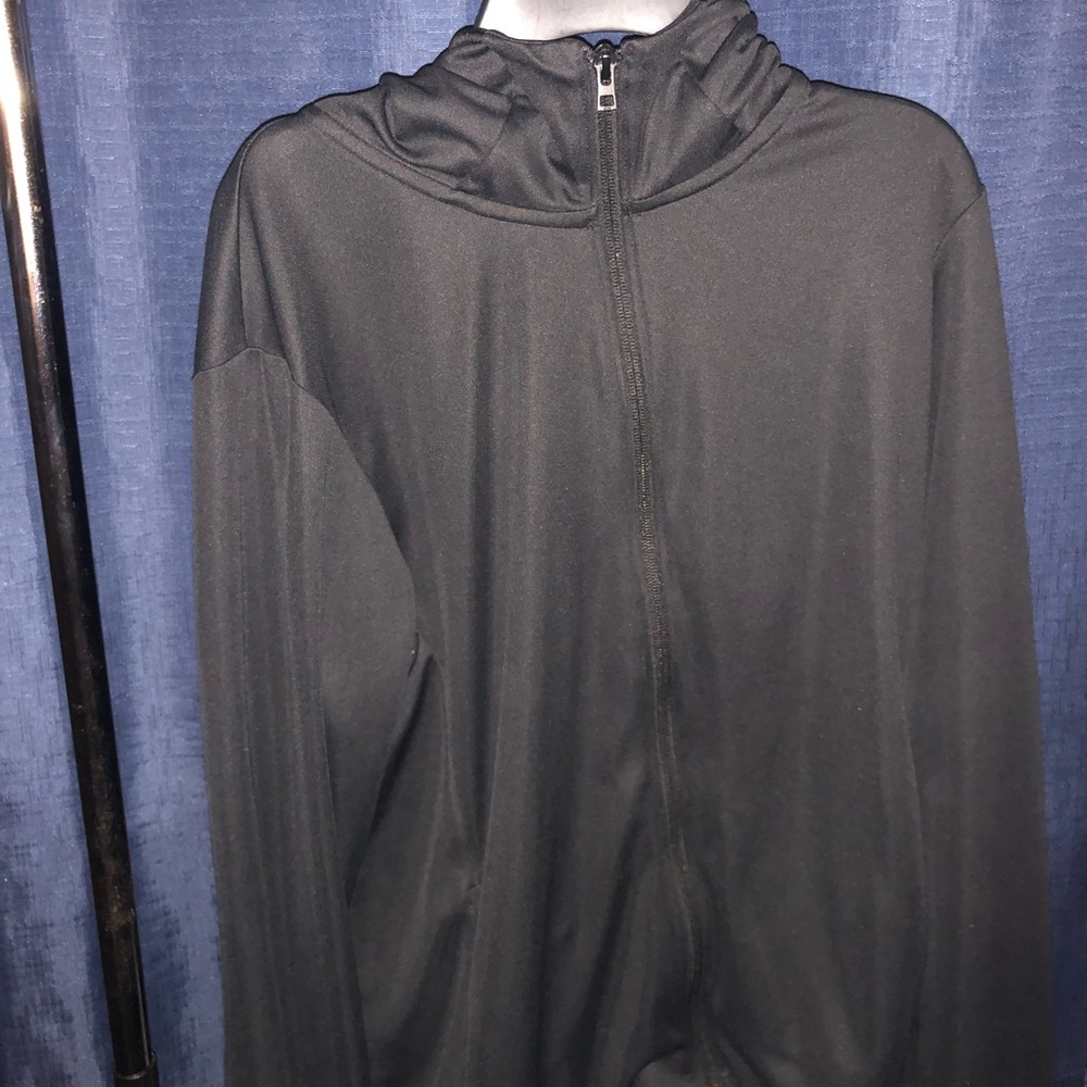 uniqlo zip up jacket